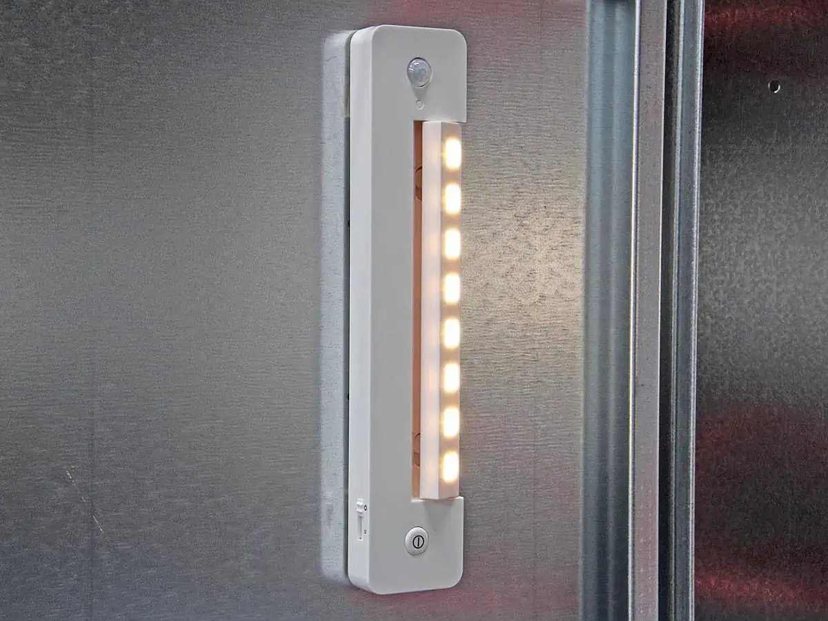 LED-Schrankleuchte für mehr Licht im Sattelschrank!